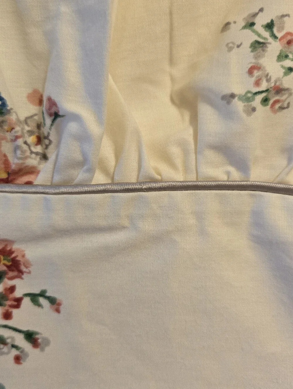 Croscill Vintage Ruffled Floral Twin Flat Sheet And Standard Pillow Case Only